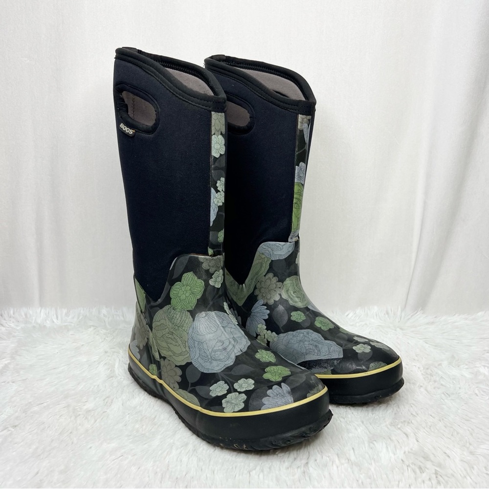 BOGS / classic high Le Jardin green black floral rain farm boots / 8